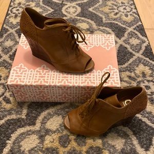 Gianni Bini peep toe wedge shoes, Size 8.5, like new worn once